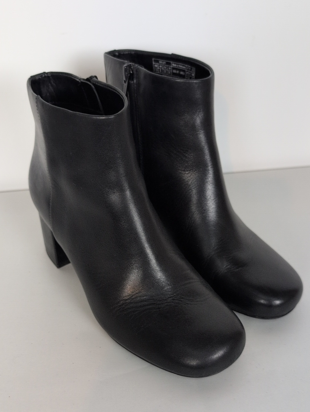 Vionic Sibley Heeled Ankle Booties